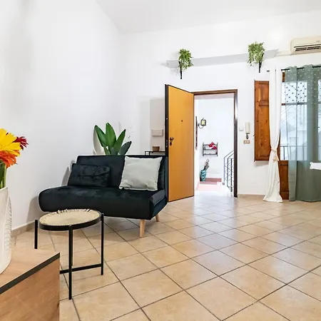 Guesthost - Your At The Cathedral - Cozy Flat דירה פלרמו